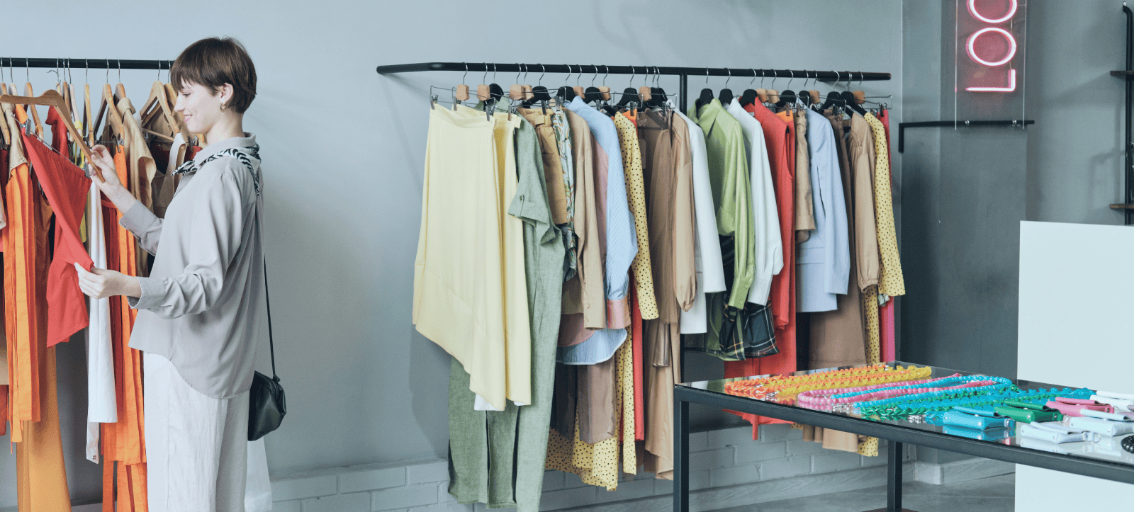 Zákaznice v obchodě s módou